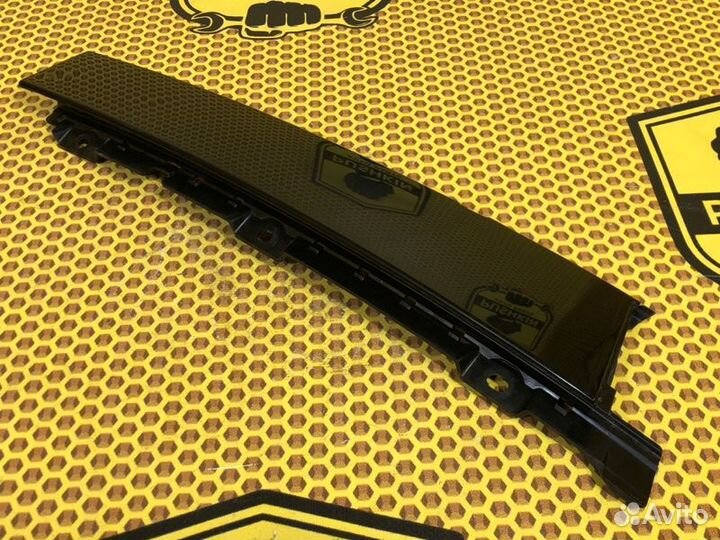 Молдинг стойки двери внешний передний левый Ford