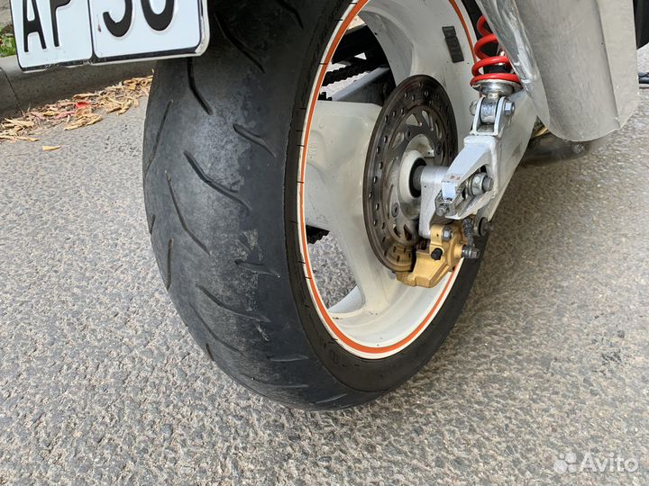 Мотоцикл honda cb400 vtec 1