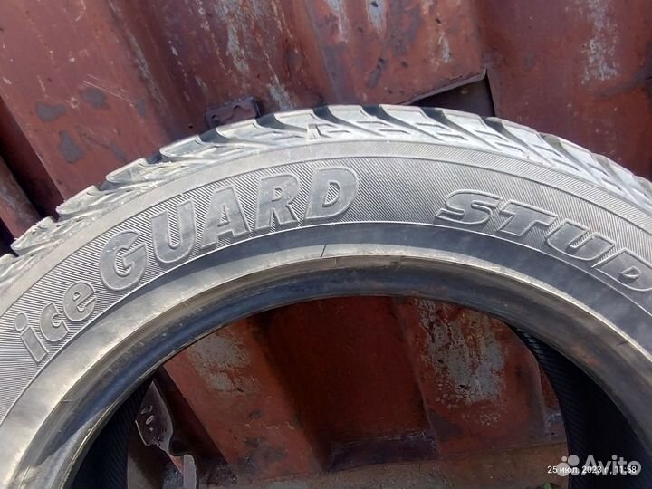 Yokohama Ice Guard Stud IG55 215/55 R16 97T