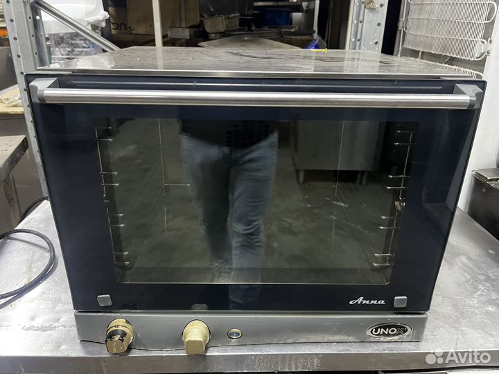 Конвекционная печь unox