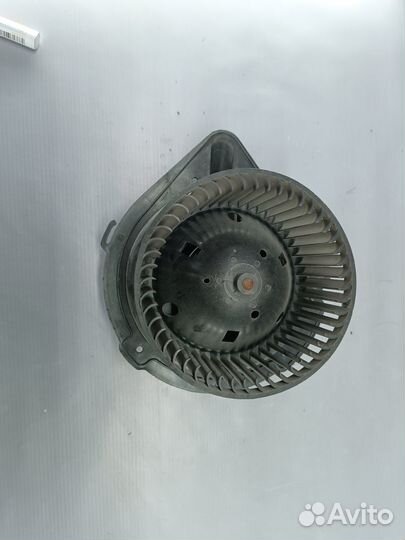 Моторчик печки Volkswagen Passat B3