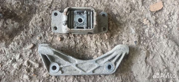 Кронштейны двигателя генератора от BMW e32 e34