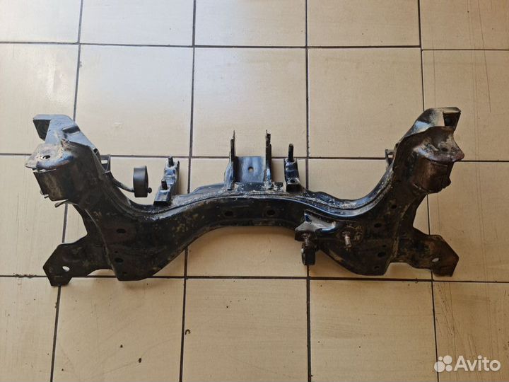 Подрамник передний Kia Spectra