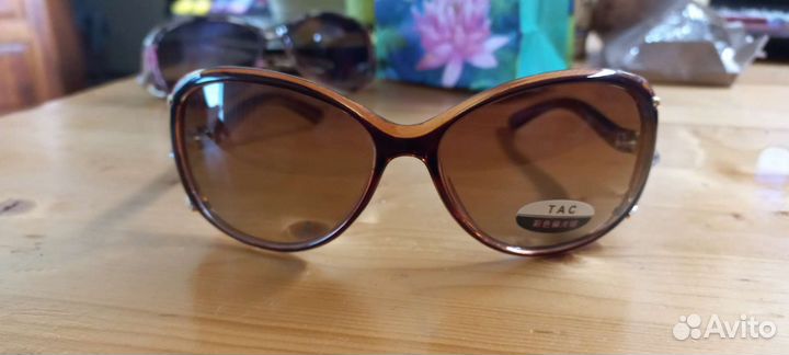 Солнцезащитные очки женские