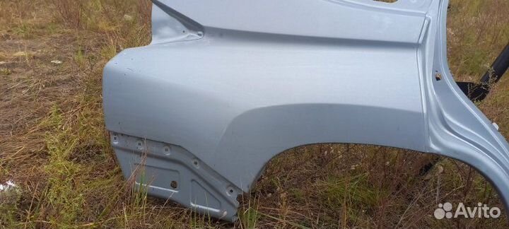 Крыло заднее правое Mitsubishi Pajero Sport 3