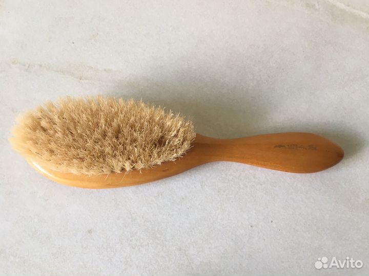 Щетки из натуральной щетины и расчески СССР