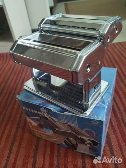 Паста машина, лапшерезка