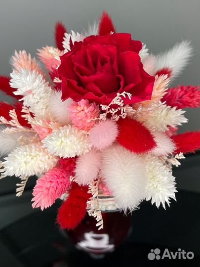 Композиция из сухоцветов