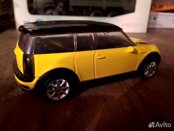 Модель 1 43 Rastar mini Clubman