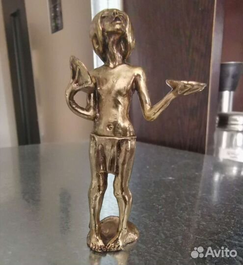 Бронзовая статуэтка Знак зодиака Весы