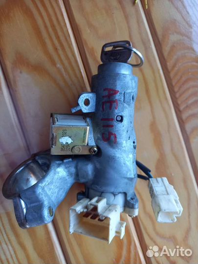 Продам замок зажигания с ключом тойота королла