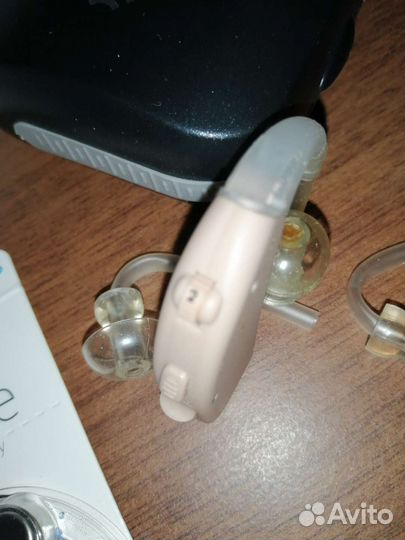 Слуховой аппарат новый