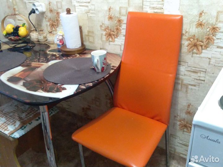 Кухонный стол и стулья бу