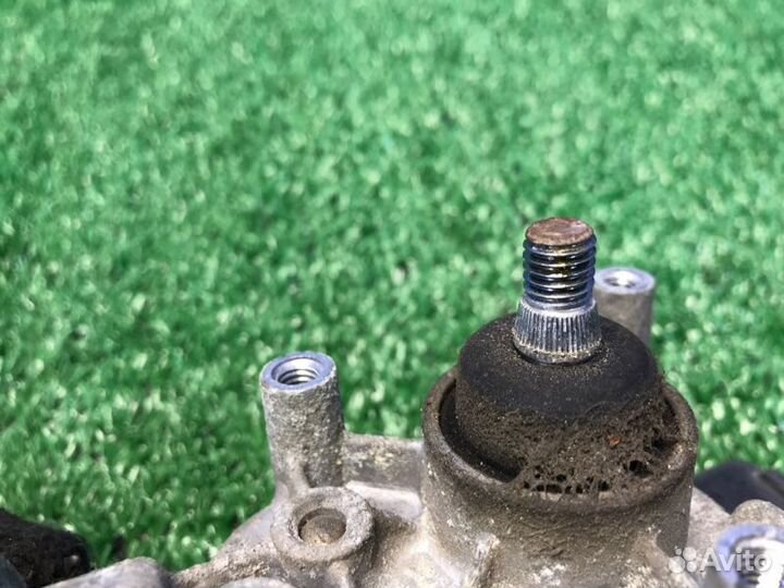 Моторчик стеклоочистителя передний Honda Cr-V 1