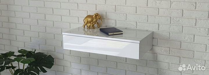 Консольный туалетный столик