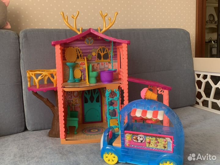 Кукольный домик с мебелью Enchantimals