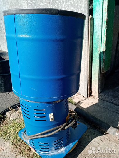 Зернодробилка