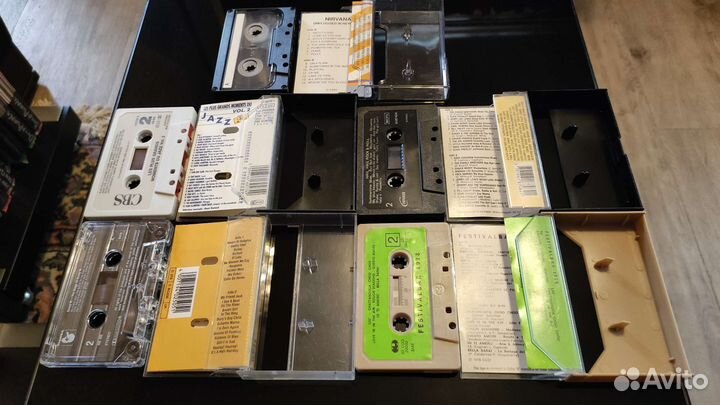 Аудиокассеты фирменные со студийной записью
