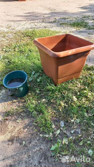 Уличные вазоны бу