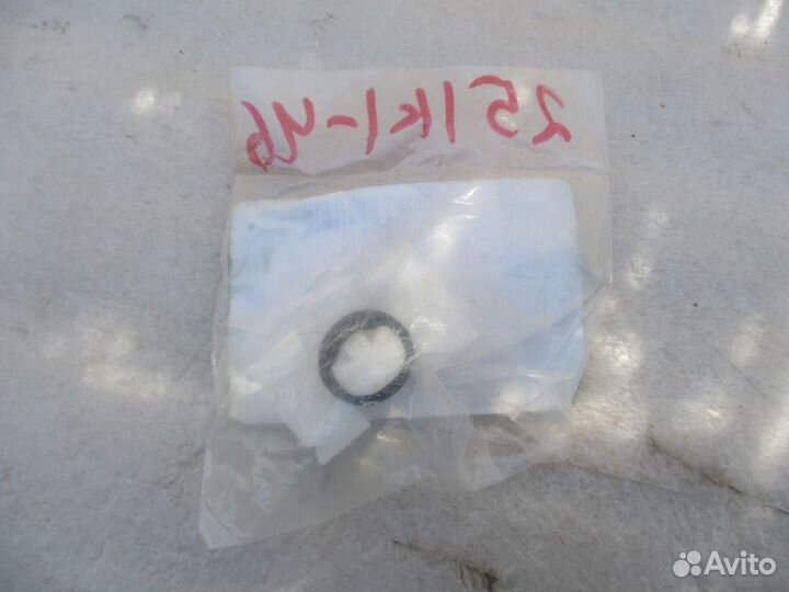 Зажим молдинга двери верхний (клипса) Land Rover