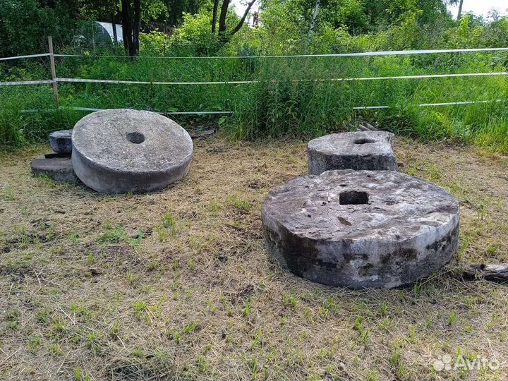 Каменные жернова