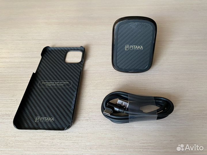 Pitaka MagEz Car mount Qi CM3001Q