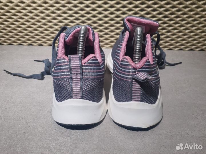 Кроссовки Nike размер 39