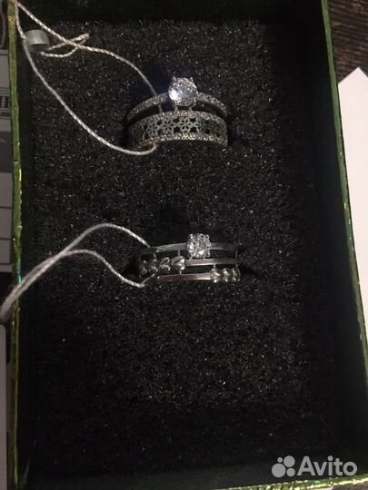 Кольца серебрянные с фианитами
