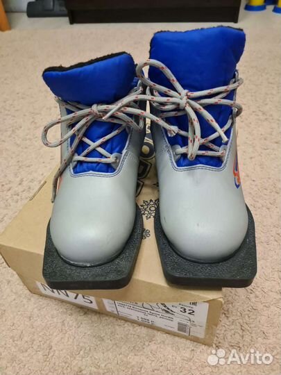 Лыжные ботинки детские 32р