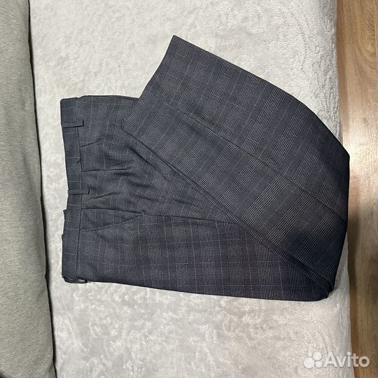 Костюм мужской тройка