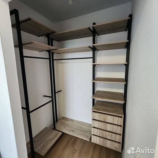 Гардеробная /на заказ/ в наличии