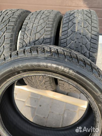 Kormoran Snow 225/50 R17 94H