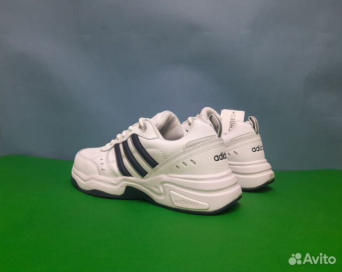 Кроссовки adidas strutter новые