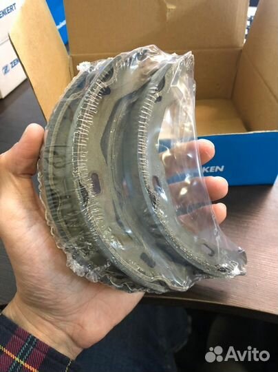 Колодки барабанные задние Mercedes C, E