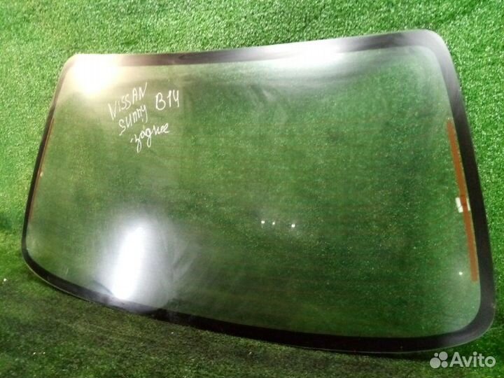 Стекло заднее заднее Nissan Sunny B14 1993-1999