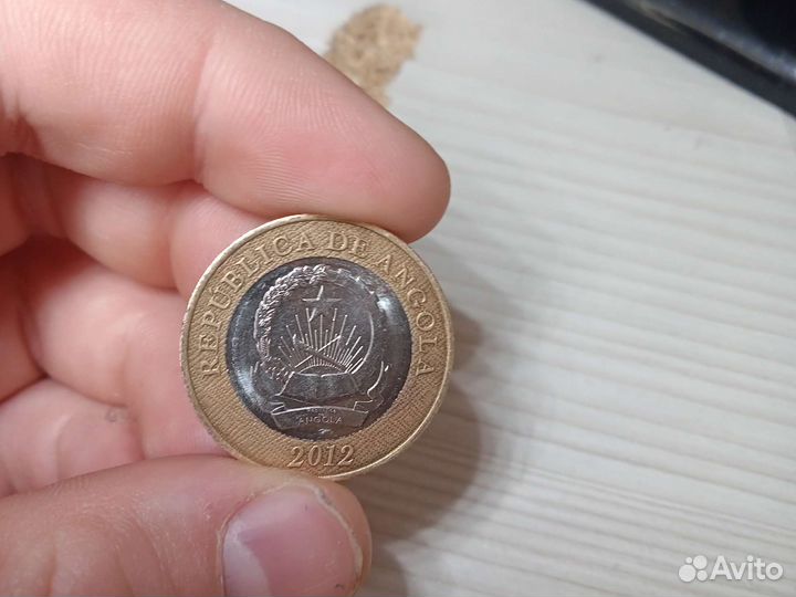 Монета 5кванзас 2012год республика Ангола в идеале