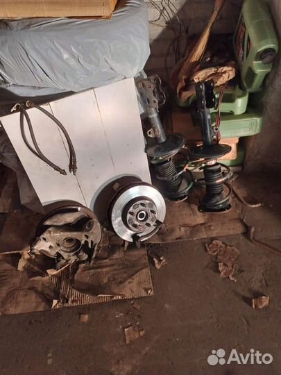 Перед на toyota prius