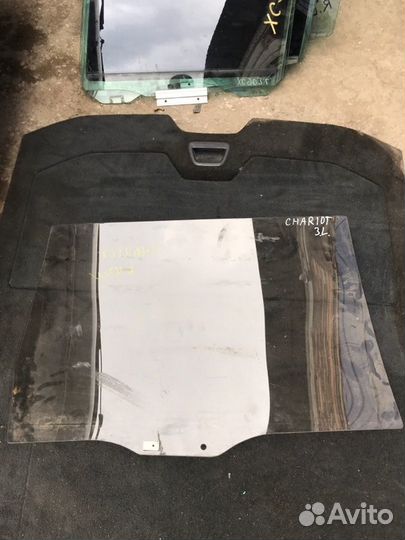 Стекло двери заднее левое Mitsubishi Pajero V43W