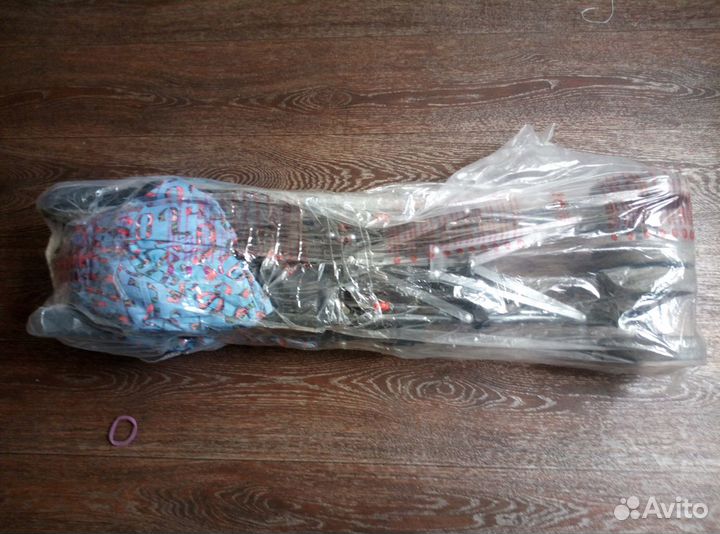 Детская коляска и кроватка с маятником