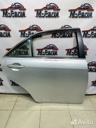 Задняя правая дверь на Toyota camry 40