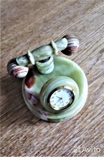 Сувенир настольный из оникса - часы