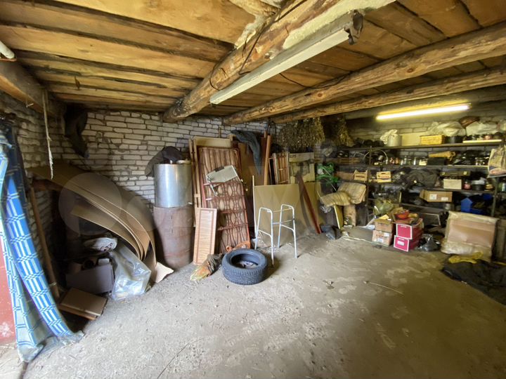 Гараж, > 30 м²