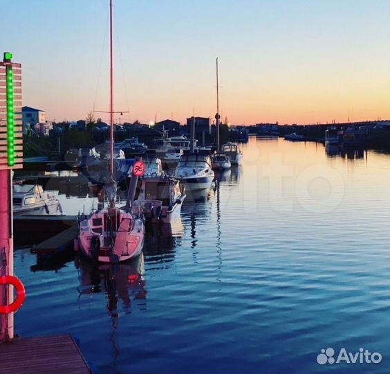 Стоянка катеров, швартовка