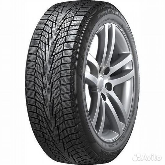 Hankook Winter I'Cept iZ 2 W616 215/70 R15
