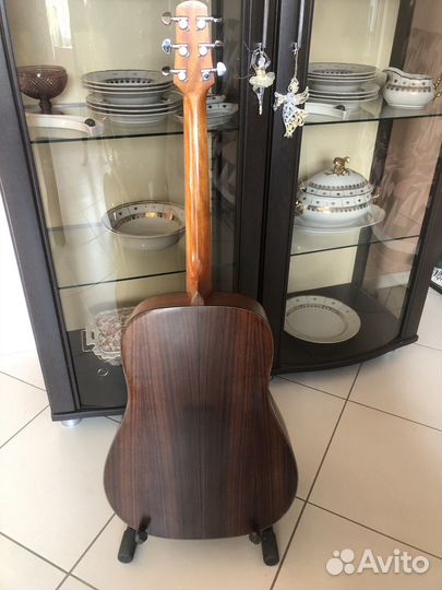 Акустическая гитара Walden D560