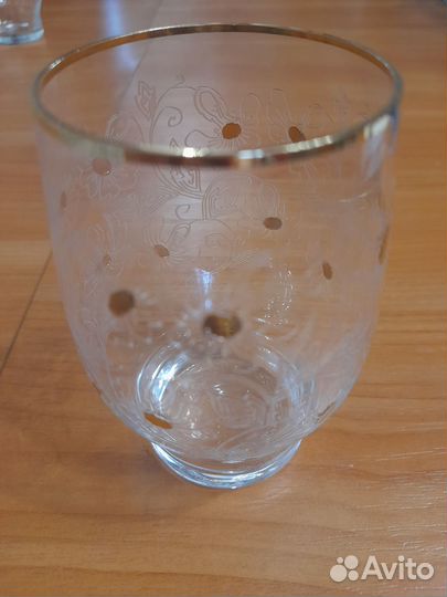 Стеклянные стаканы