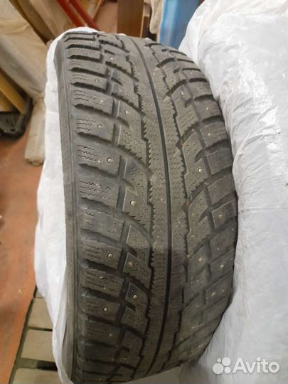 Kumho I'Zen RV Stud KC16 225/55 R18 102