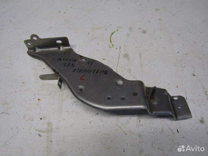 Кронштейн (сопут. товар) Octavia (A5 1Z) 2004-2013