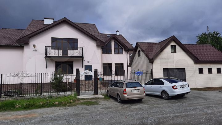 2-к. квартира, 53,7 м², 1/3 эт.