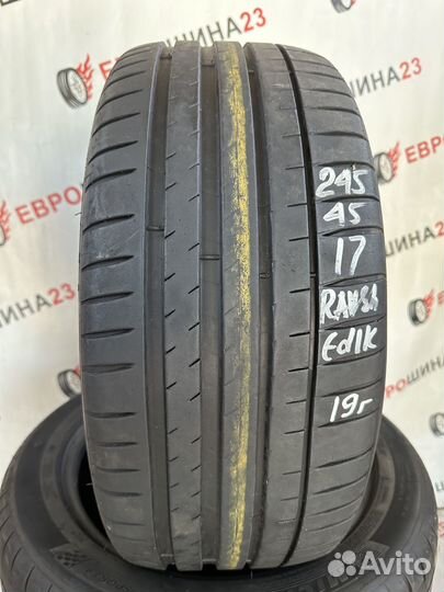 Michelin Pilot Sport 4 245/45 R17 98Y